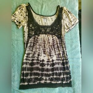 Daytrip black/white lace top